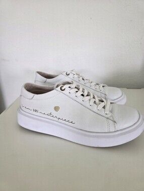 100% genuine leather white sneakers.
